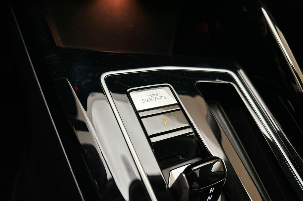 Volkswagen Golf (R560BS) met abonnement