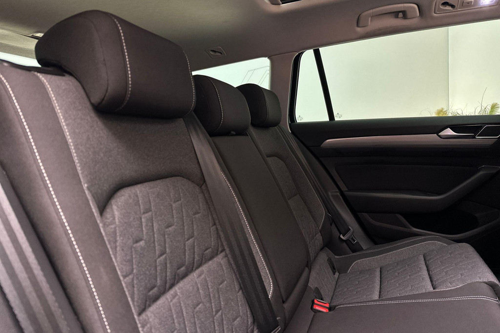 Volkswagen Passat (KDB15P) met abonnement