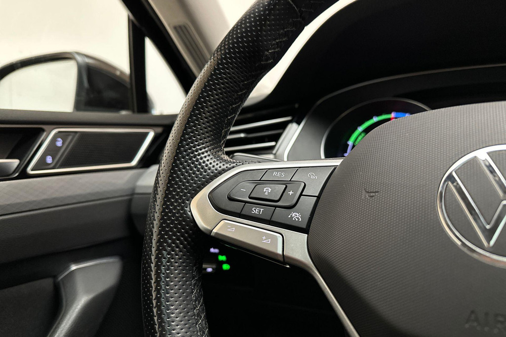 Volkswagen Passat (KDB15P) met abonnement