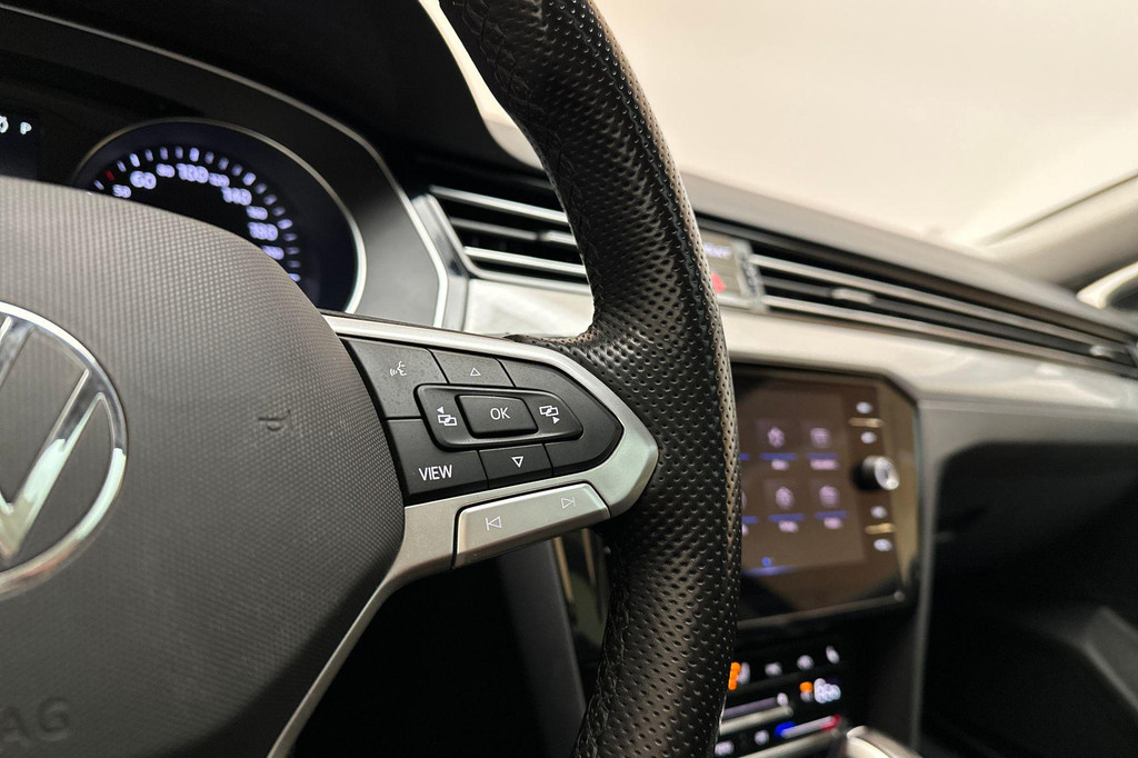 Volkswagen Passat (KDB15P) met abonnement