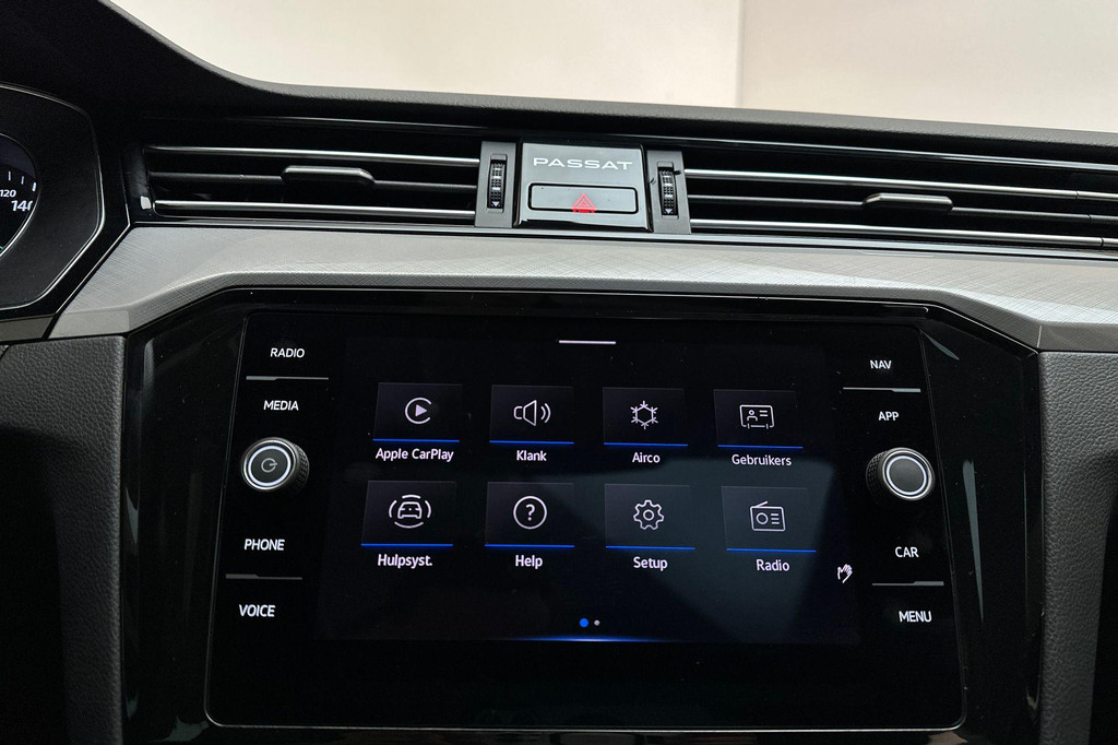 Volkswagen Passat (KDB15P) met abonnement