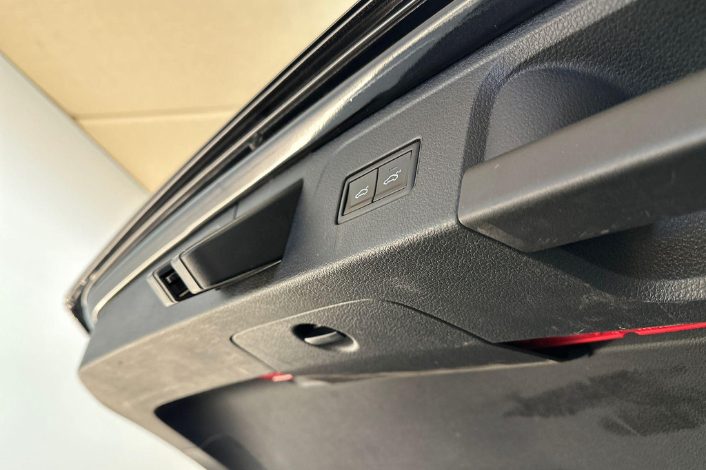 Volkswagen Passat (KDB15P) met abonnement