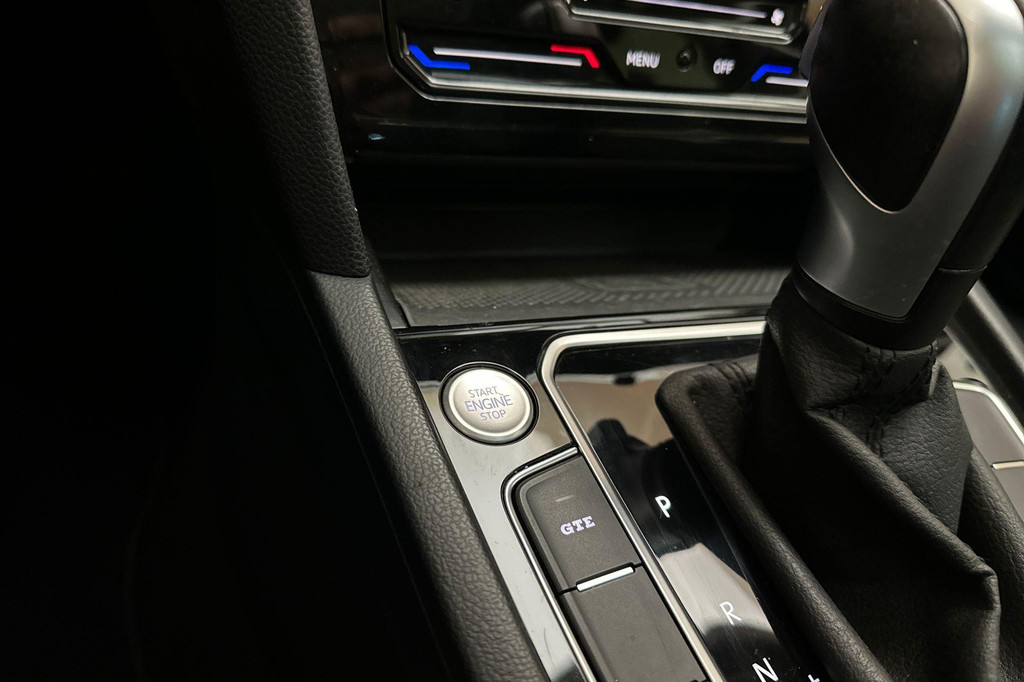 Volkswagen Passat (KDB15P) met abonnement