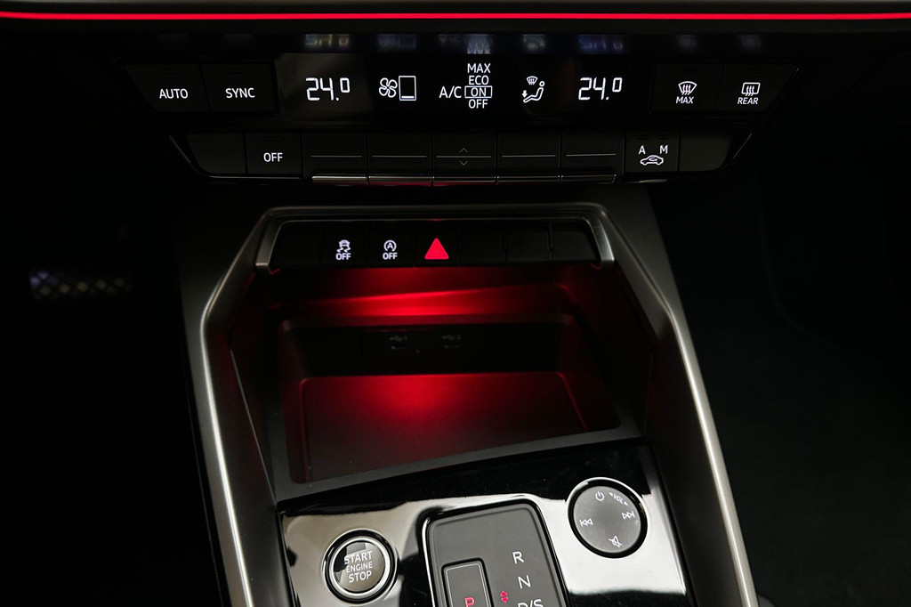 Audi A3 (P829DB) met abonnement