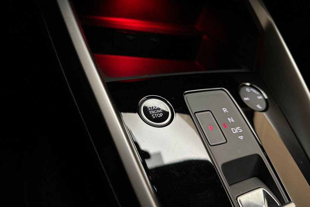 Audi A3 (P829DB) met abonnement