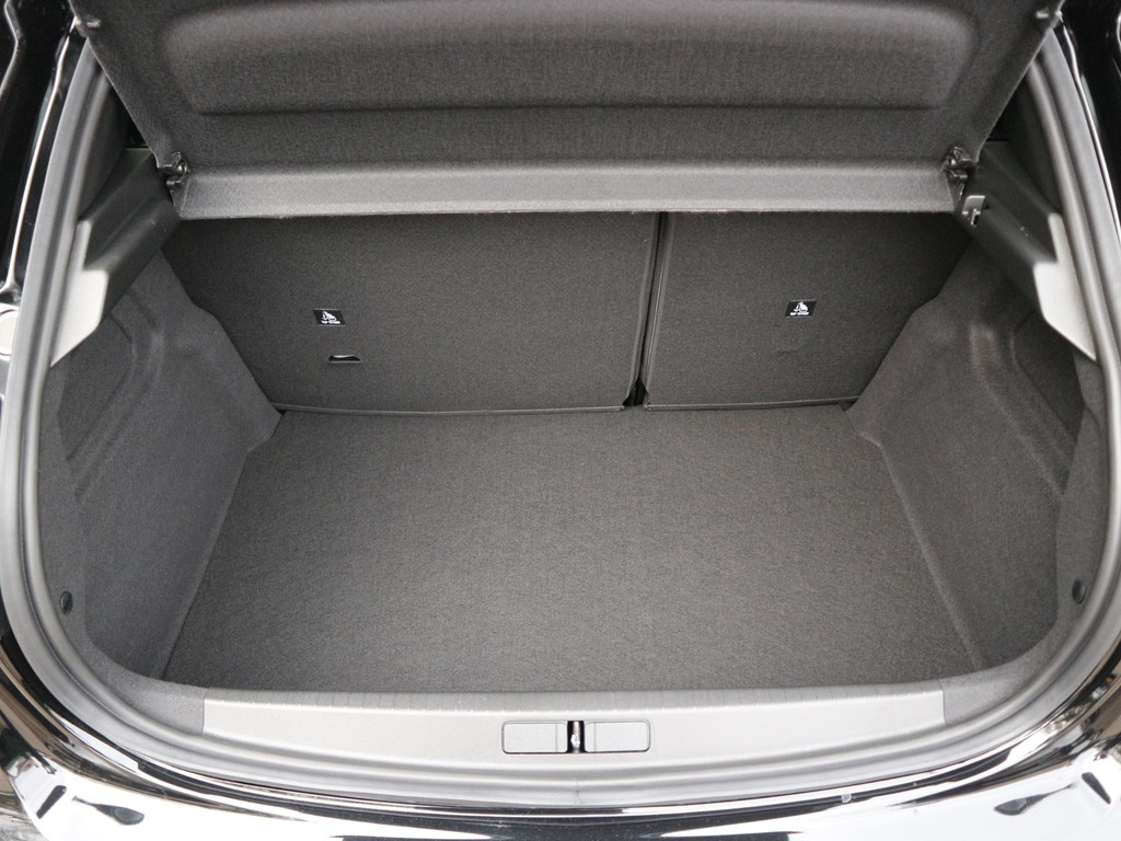 Peugeot 208 (KDP38V) met abonnement