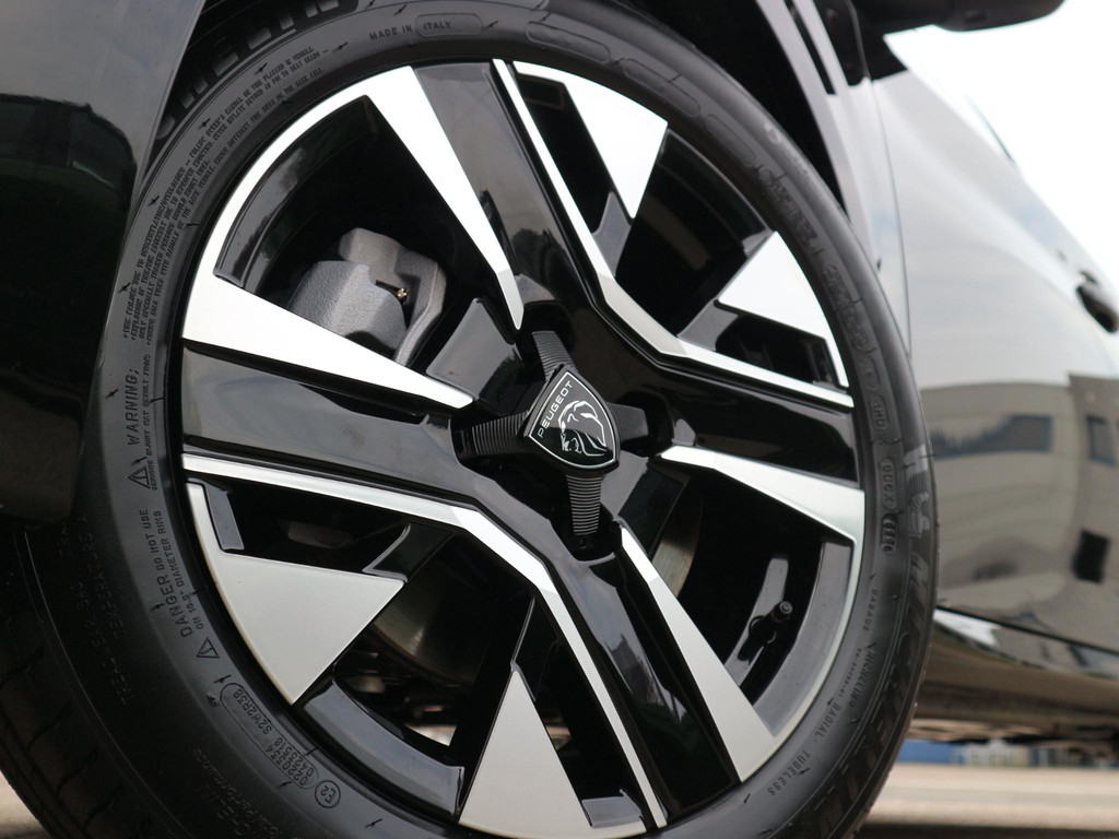 Peugeot 208 (KDP38V) met abonnement