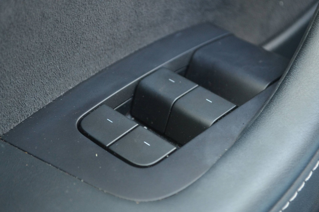 Tesla Model 3 (N809RN) met abonnement