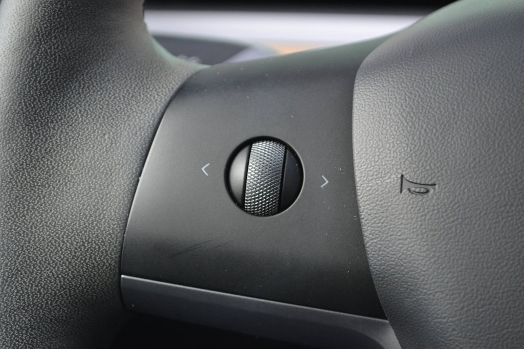 Tesla Model 3 (N809RN) met abonnement