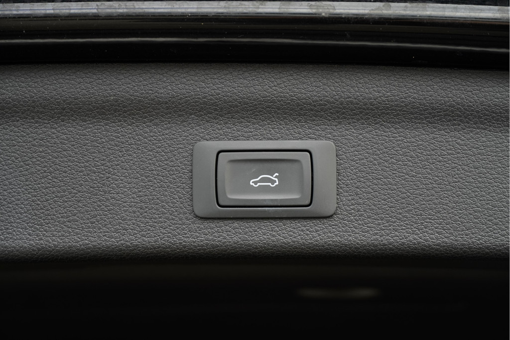 Audi Q3 (L033GR) met abonnement