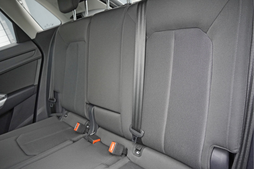 Audi Q3 (L033GR) met abonnement
