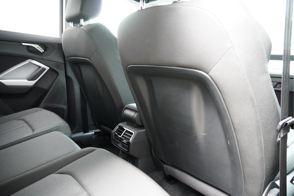 Audi Q3 (L033GR) met abonnement