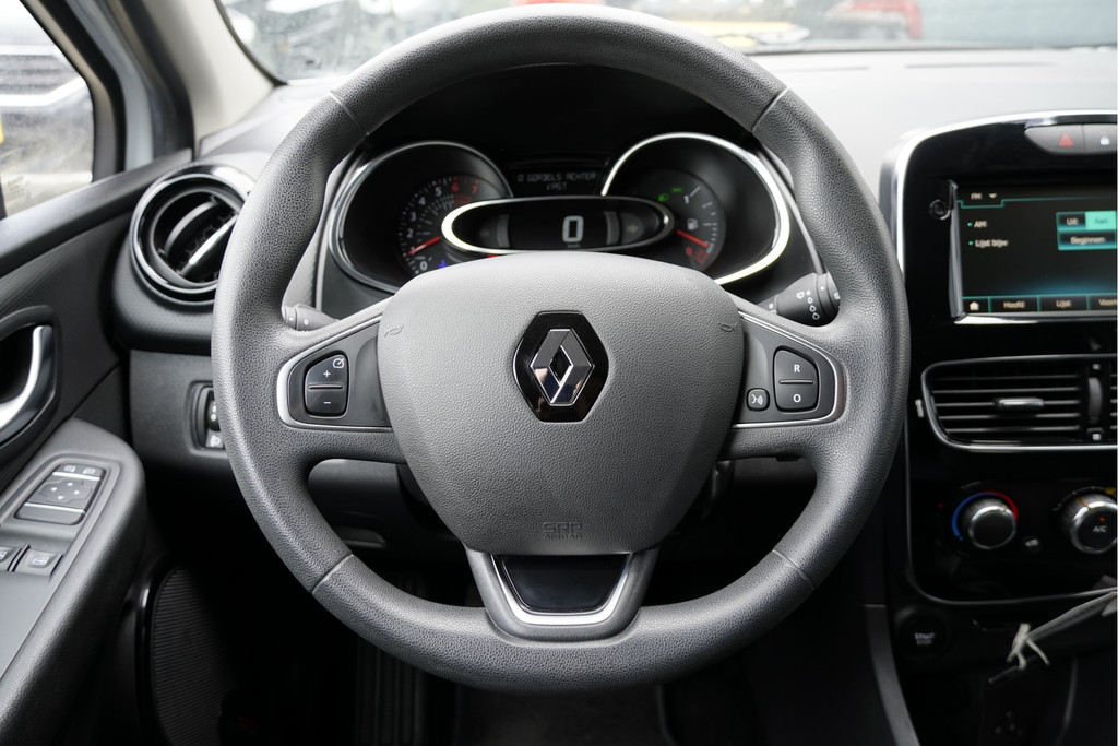 Renault Clio (H283XT) met abonnement