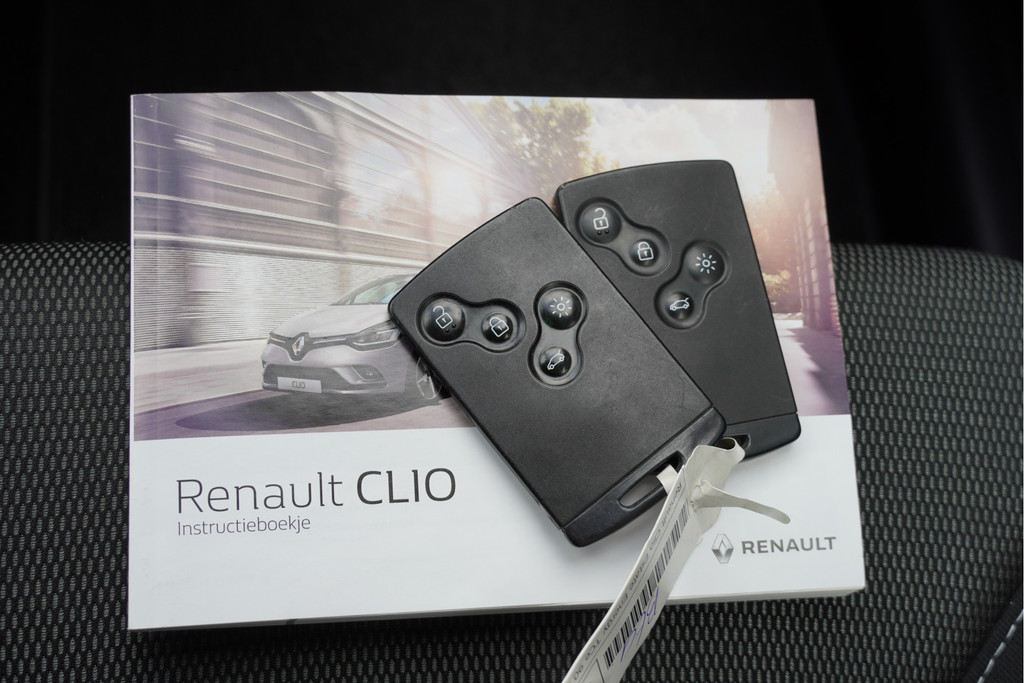 Renault Clio (H283XT) met abonnement