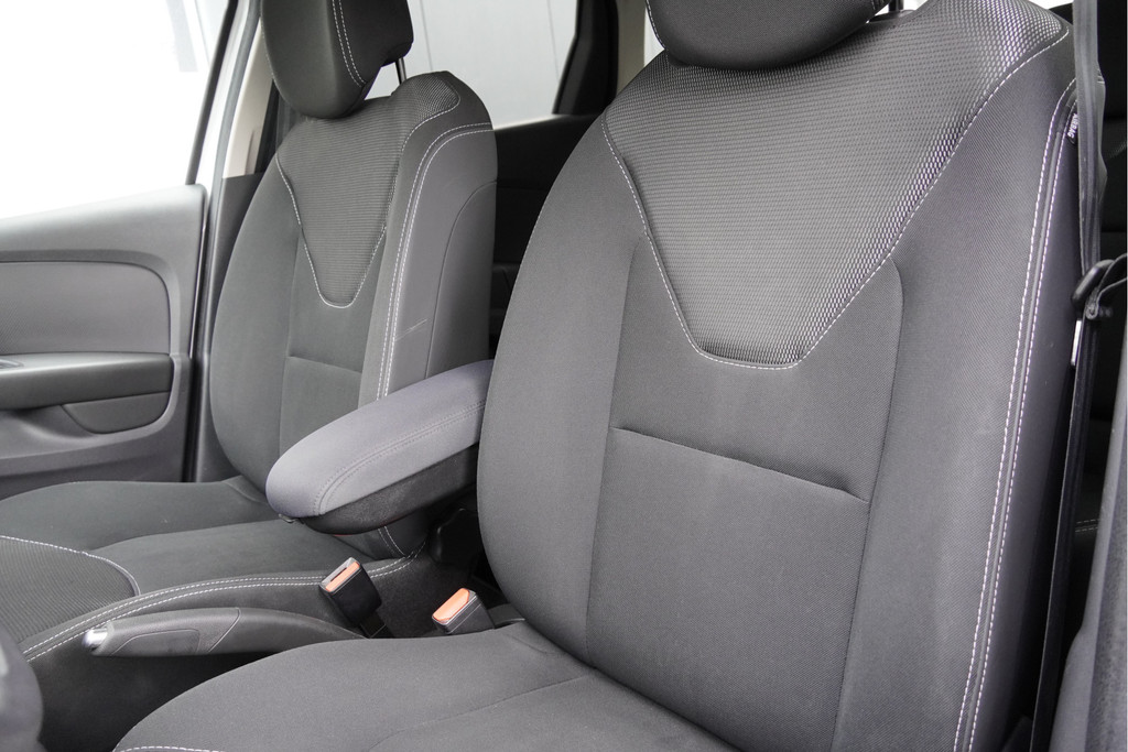 Renault Clio (H283XT) met abonnement