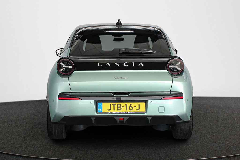 Lancia Ypsilon (JTB16J) met abonnement