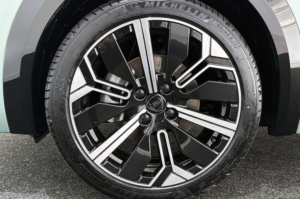 Lancia Ypsilon (JTB16J) met abonnement