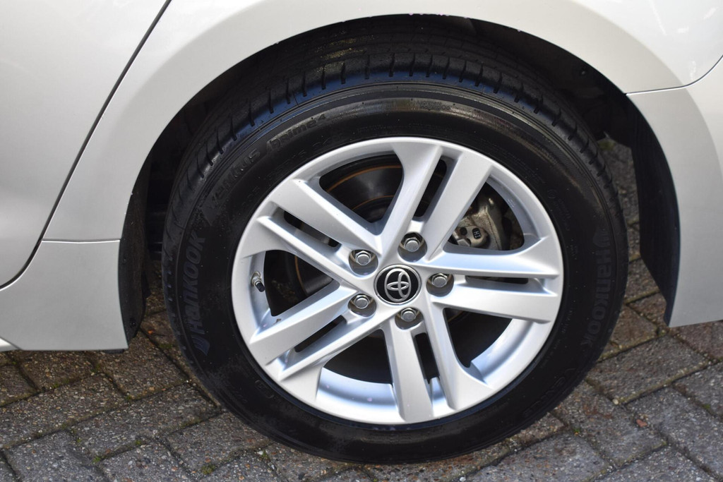 Toyota Corolla Touring Sports (R498KH) met abonnement