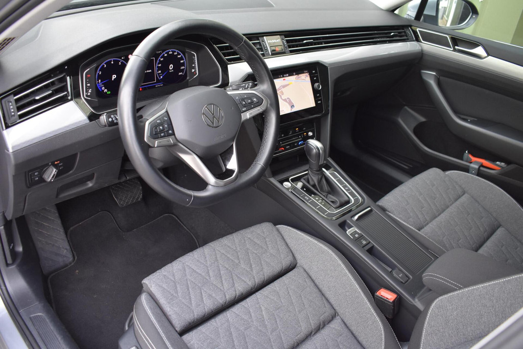 Volkswagen Passat (R688BR) met abonnement