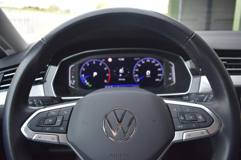 Volkswagen Passat (R688BR) met abonnement