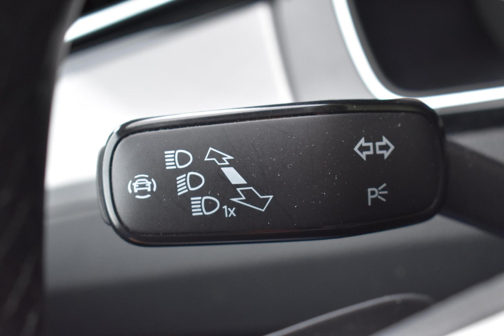 Volkswagen Passat (R688BR) met abonnement