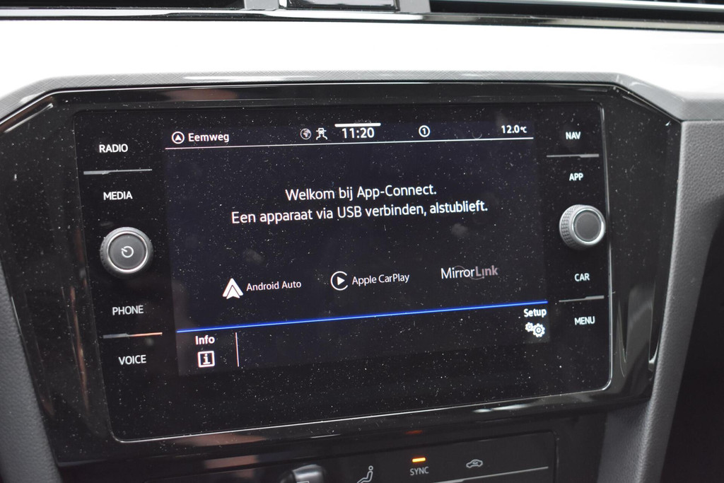 Volkswagen Passat (R688BR) met abonnement