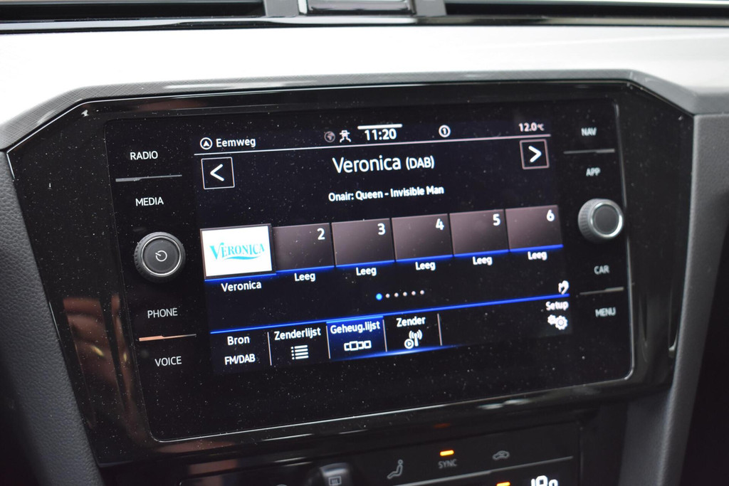 Volkswagen Passat (R688BR) met abonnement