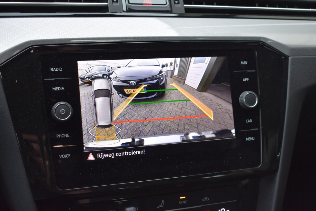 Volkswagen Passat (R688BR) met abonnement