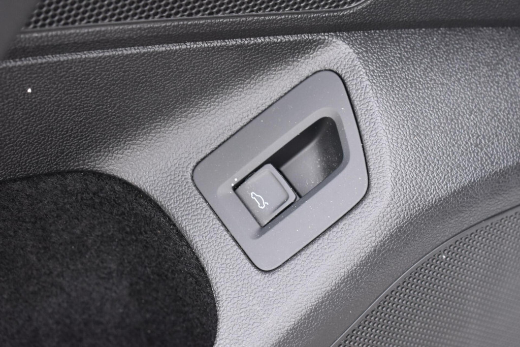 Volkswagen Passat (R688BR) met abonnement