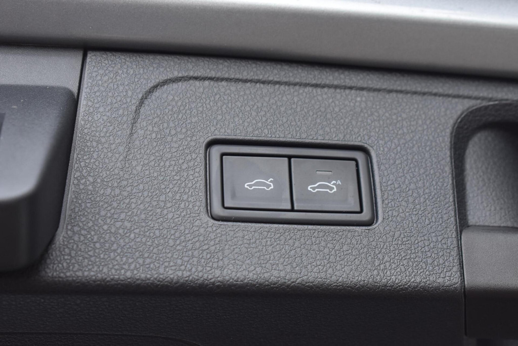 Volkswagen Passat (R688BR) met abonnement