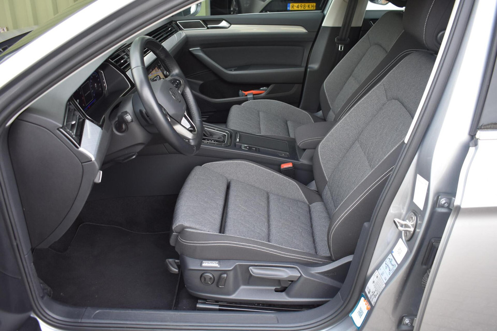Volkswagen Passat (R688BR) met abonnement
