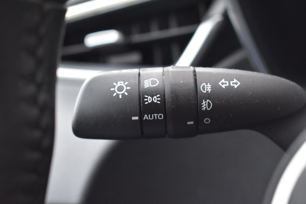 Toyota Corolla Touring Sports (Z534DN) met abonnement