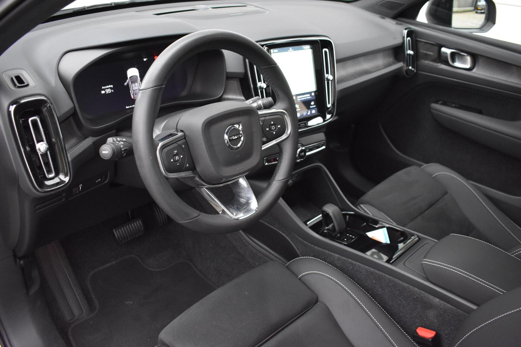 Volvo C40 (N079TL) met abonnement