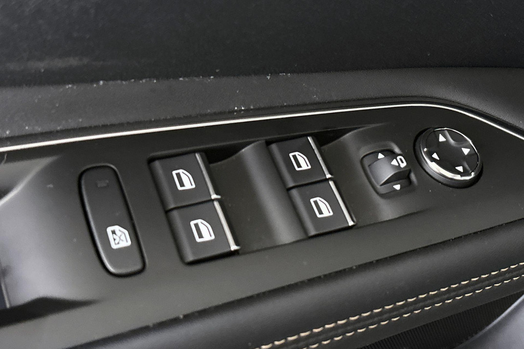 Peugeot 3008 (KFP56V) met abonnement