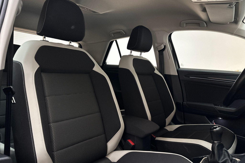 Volkswagen T-Roc (J284VD) met abonnement