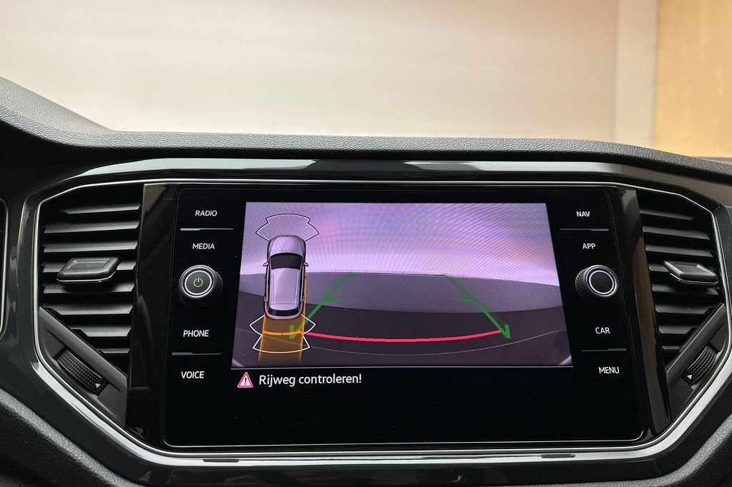 Volkswagen T-Roc (J284VD) met abonnement