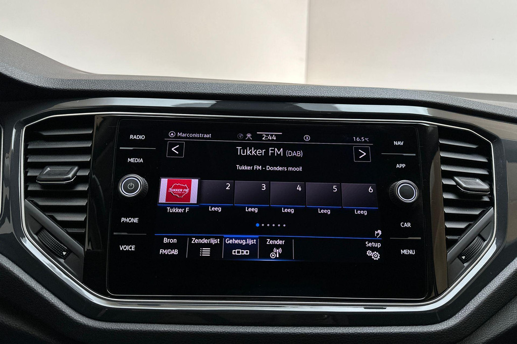 Volkswagen T-Roc (J284VD) met abonnement