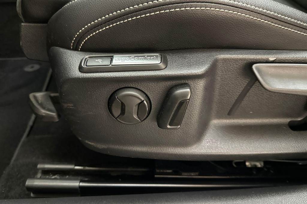 Volkswagen Passat (HZV39S) met abonnement