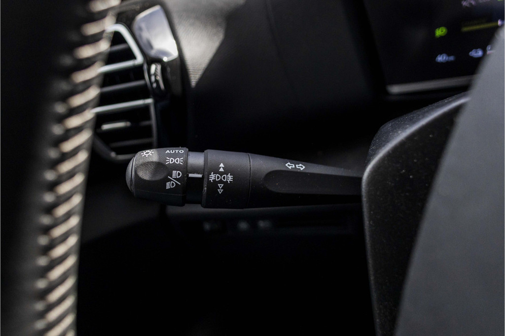 Citroën Ë-C4 (P682DJ) met abonnement