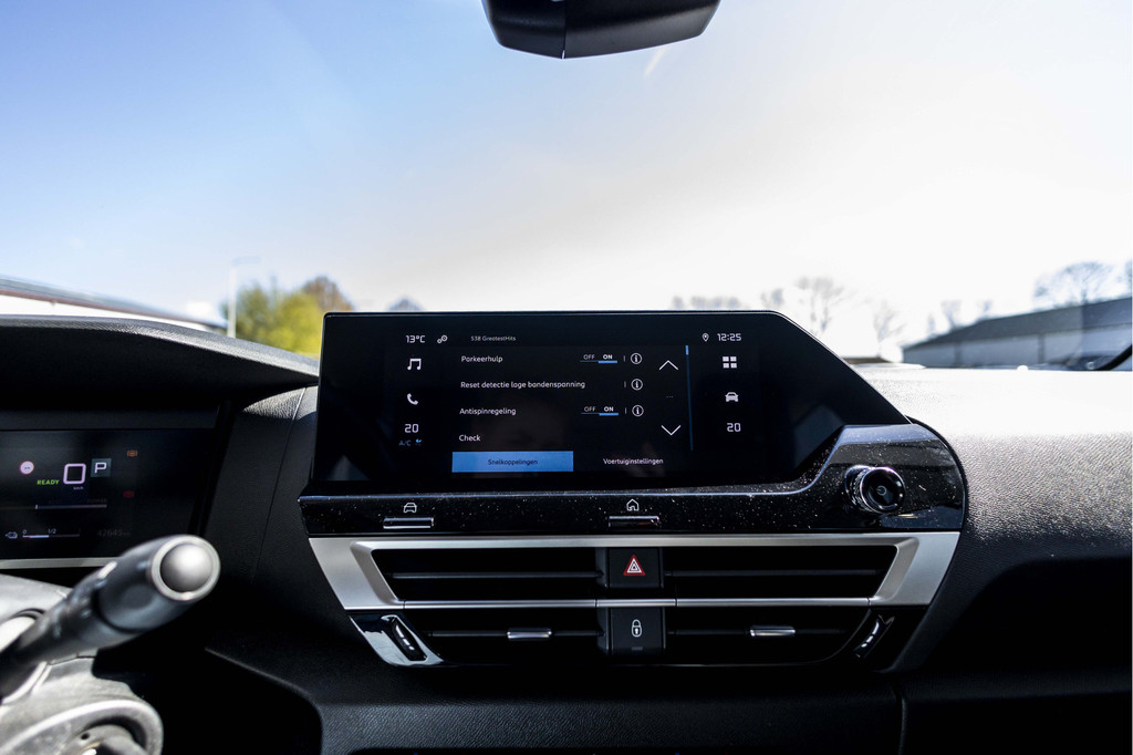 Citroën Ë-C4 (X879TV) met abonnement