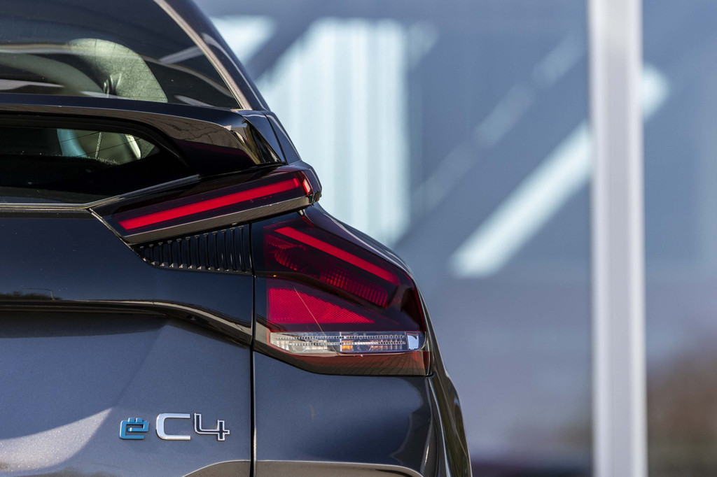 Citroën Ë-C4 (X879TV) met abonnement