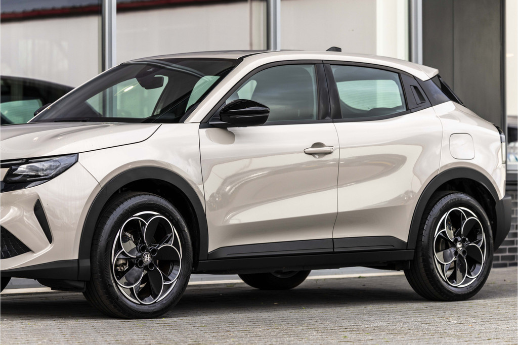 Alfa Romeo Junior (KFH99B) met abonnement