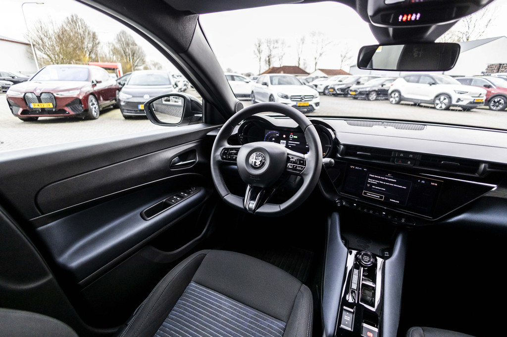 Alfa Romeo Junior (KFH99B) met abonnement