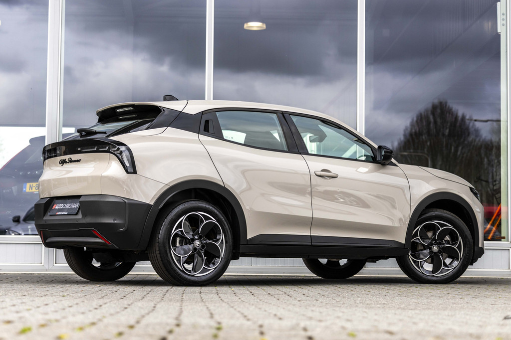 Alfa Romeo Junior (KFH99B) met abonnement