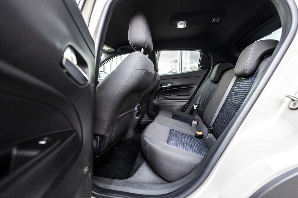 Alfa Romeo Junior (KFH99B) met abonnement