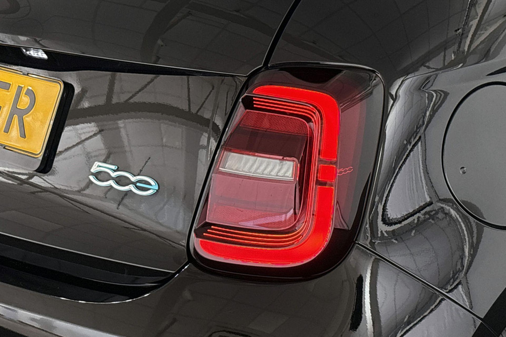 Fiat 500 (X469FR) met abonnement