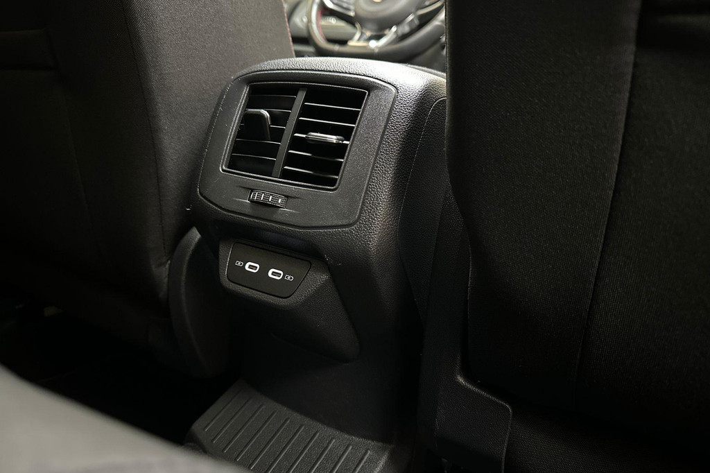 Volkswagen T-Roc (K260KZ) met abonnement