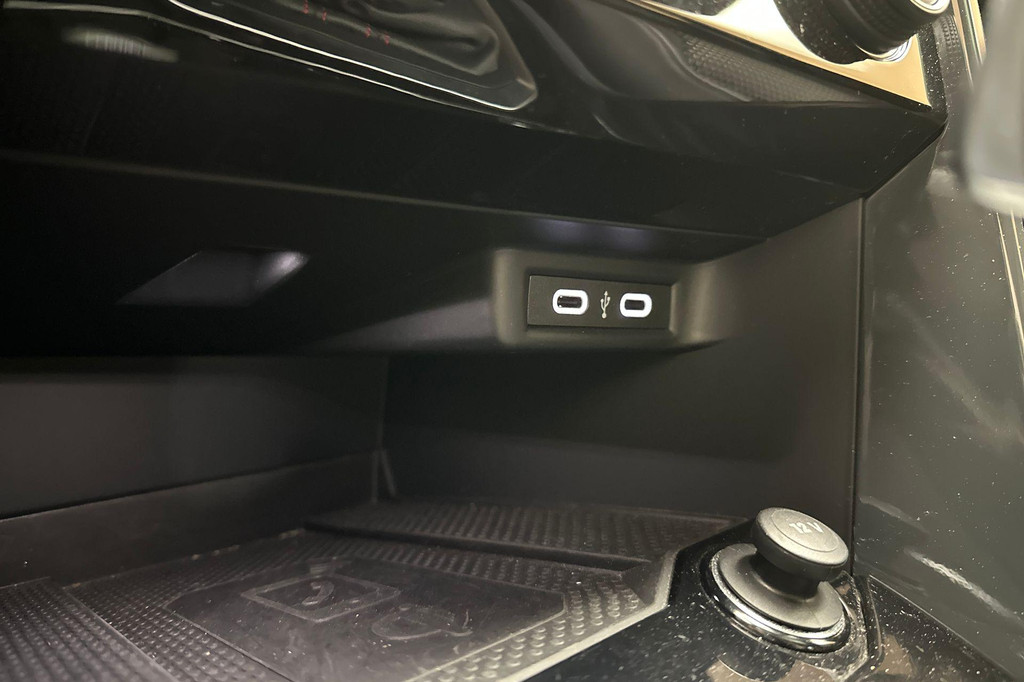 Volkswagen T-Roc (K260KZ) met abonnement