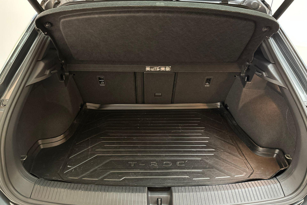 Volkswagen T-Roc (K260KZ) met abonnement