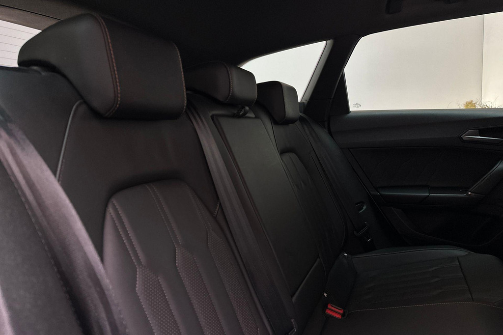 CUPRA Leon Sportstourer (KFP69R) met abonnement